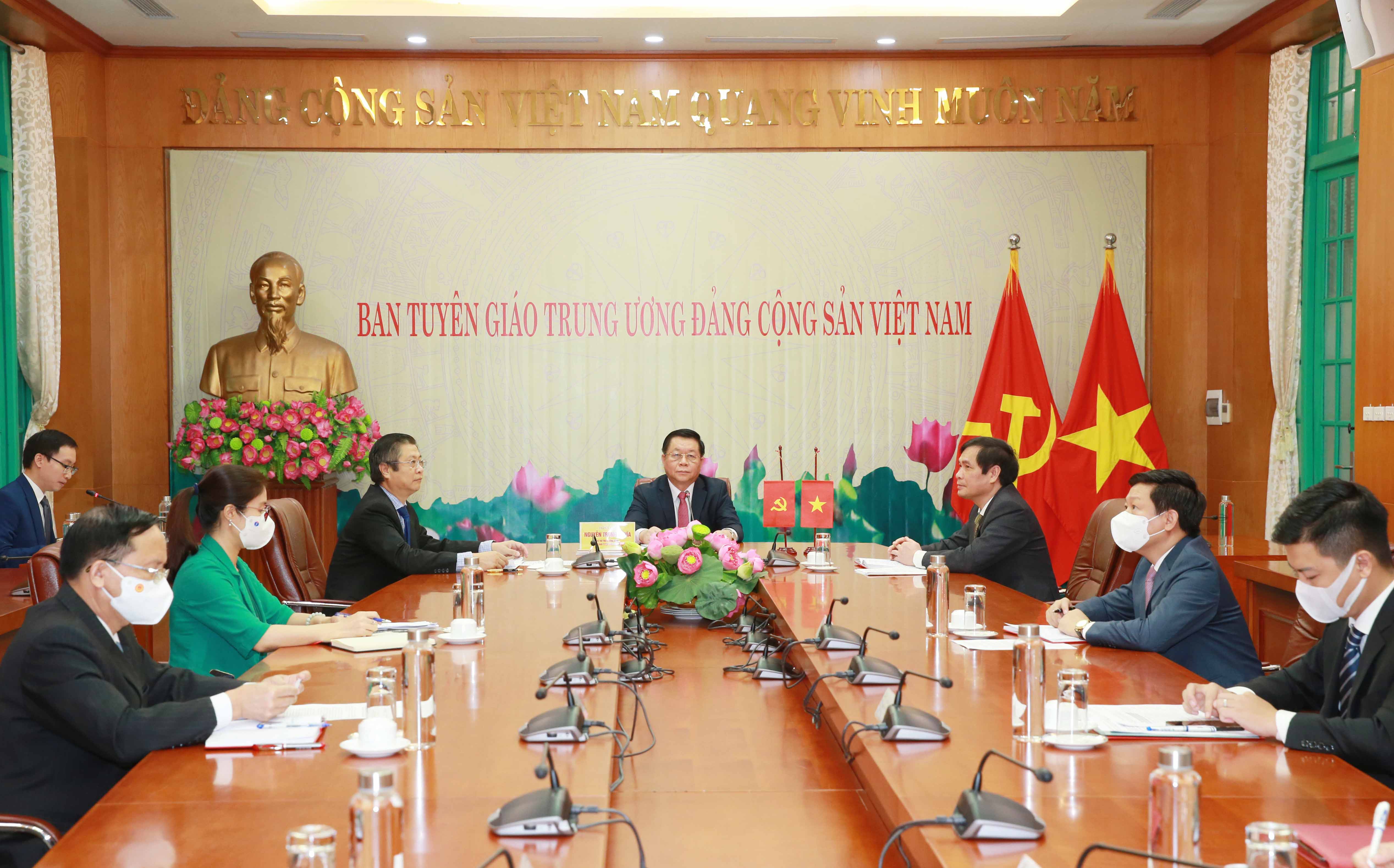 Vietnam, China promote cooperation in theoretical research and popularization work